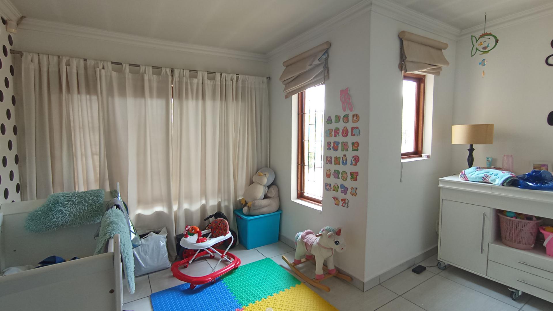 Bed Room 1 - 16 square meters of property in Broadacres