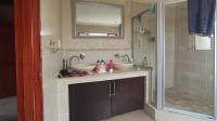 Main Bathroom - 9 square meters of property in Broadacres
