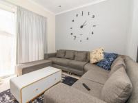Lounges - 20 square meters of property in Ravensklip