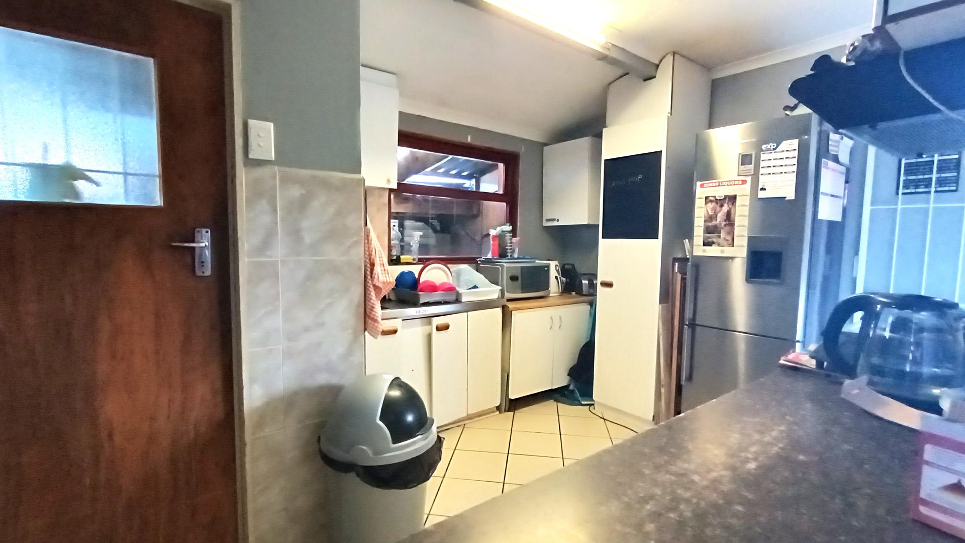 Kitchen - 12 square meters of property in Bothasig 