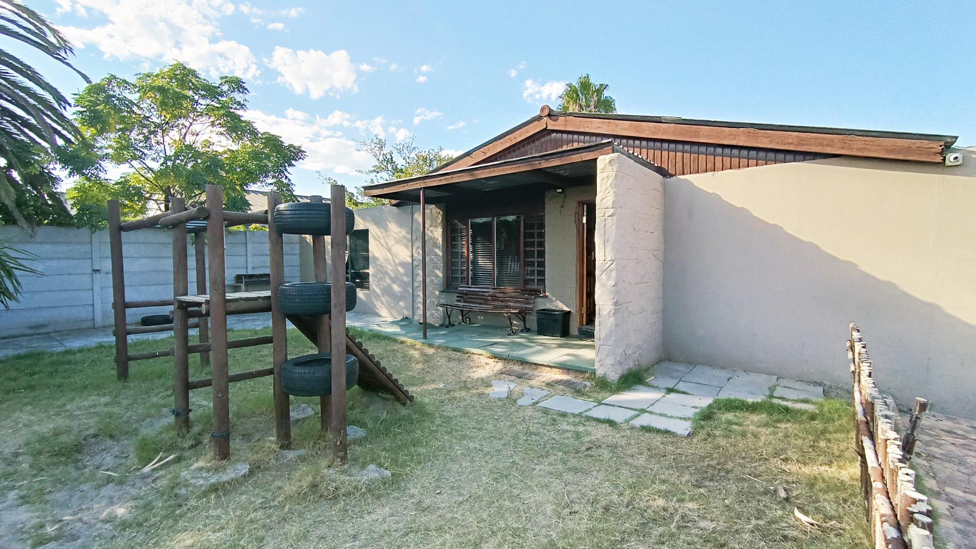 Front View of property in Bothasig 