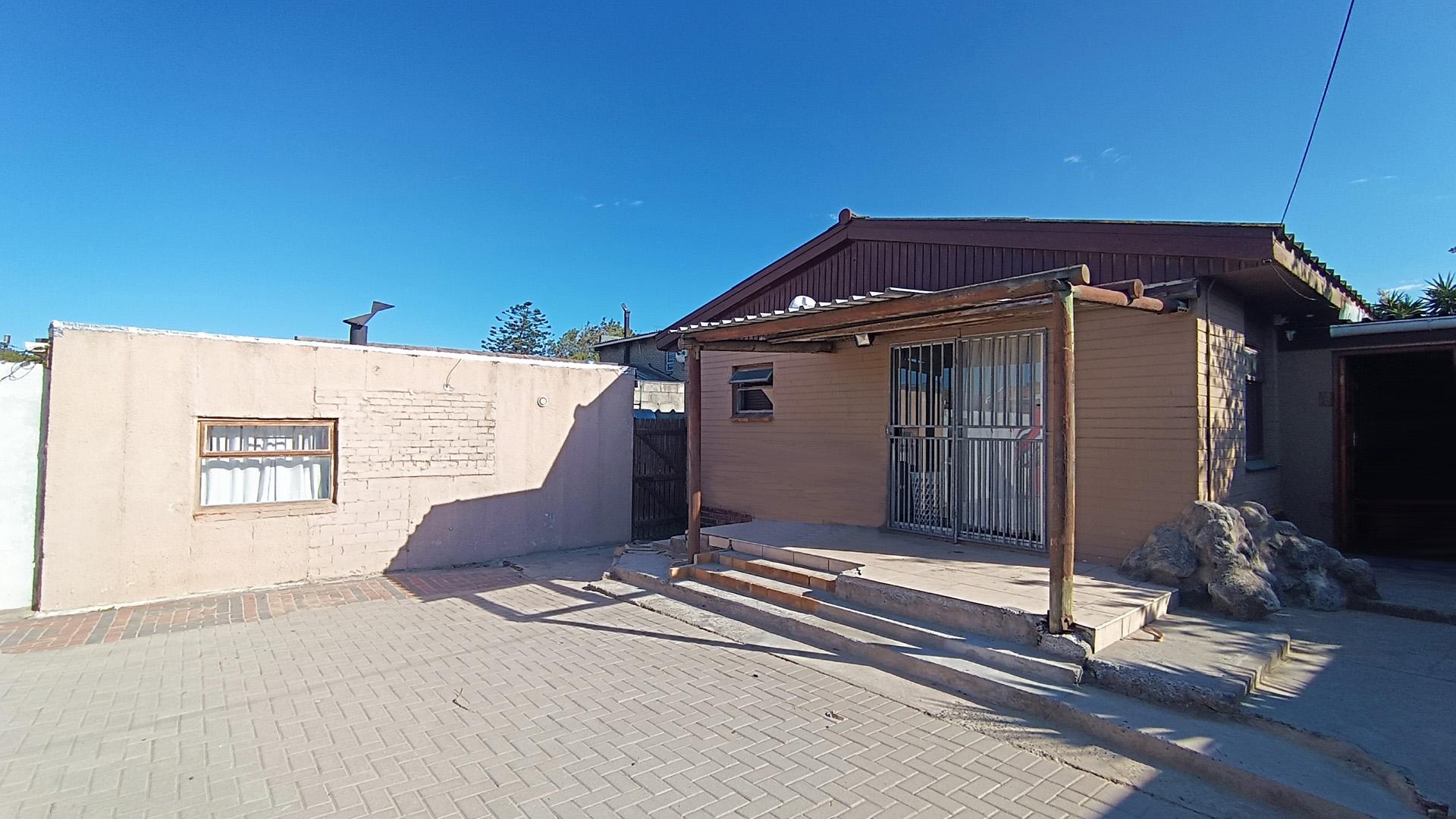 Backyard of property in Bothasig 