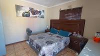 Bed Room 2 - 17 square meters of property in Bothasig 