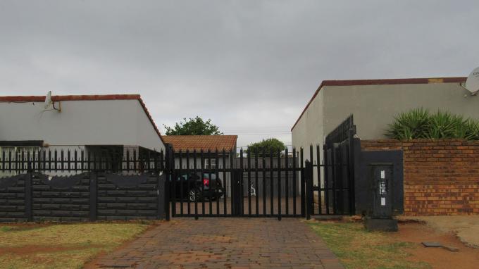 Standard Bank SIE Sale In Execution House for Sale in Ennerdale - MR537538