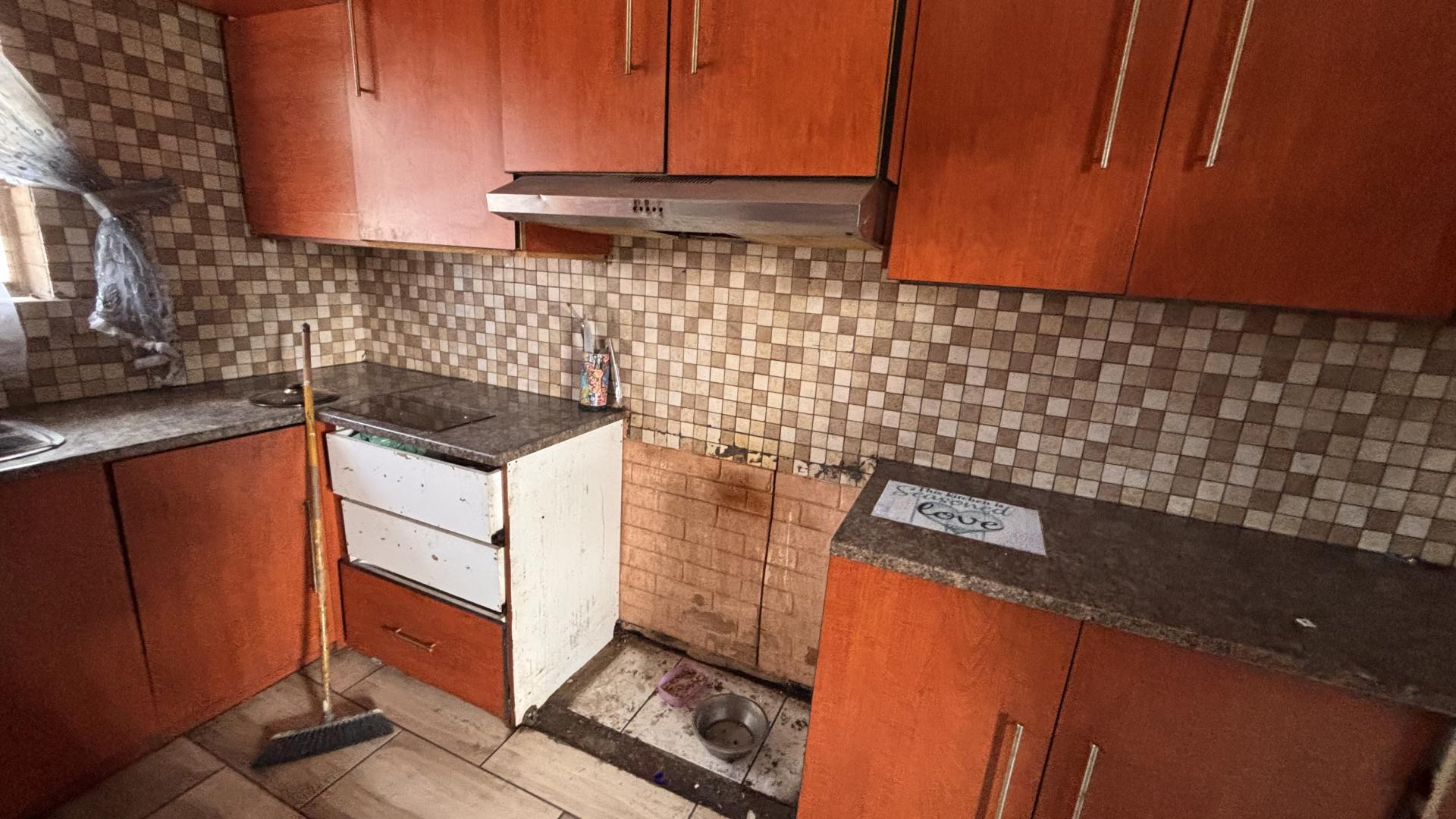 Kitchen of property in Vanderbijlpark