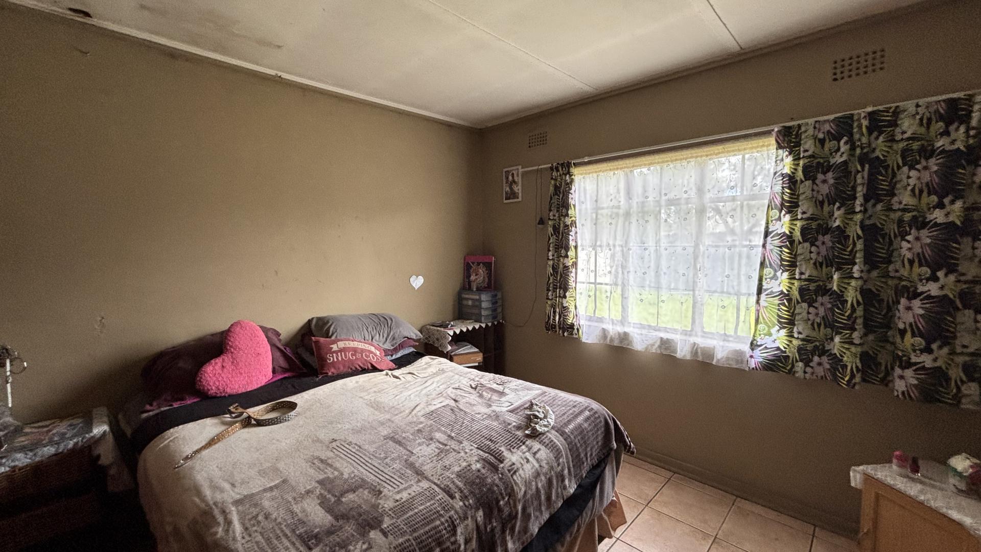 Bed Room 1 of property in Vanderbijlpark
