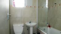 Bathroom 1 - 4 square meters of property in Andeon