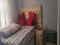 Bed Room 1 - 7 square meters of property in Andeon