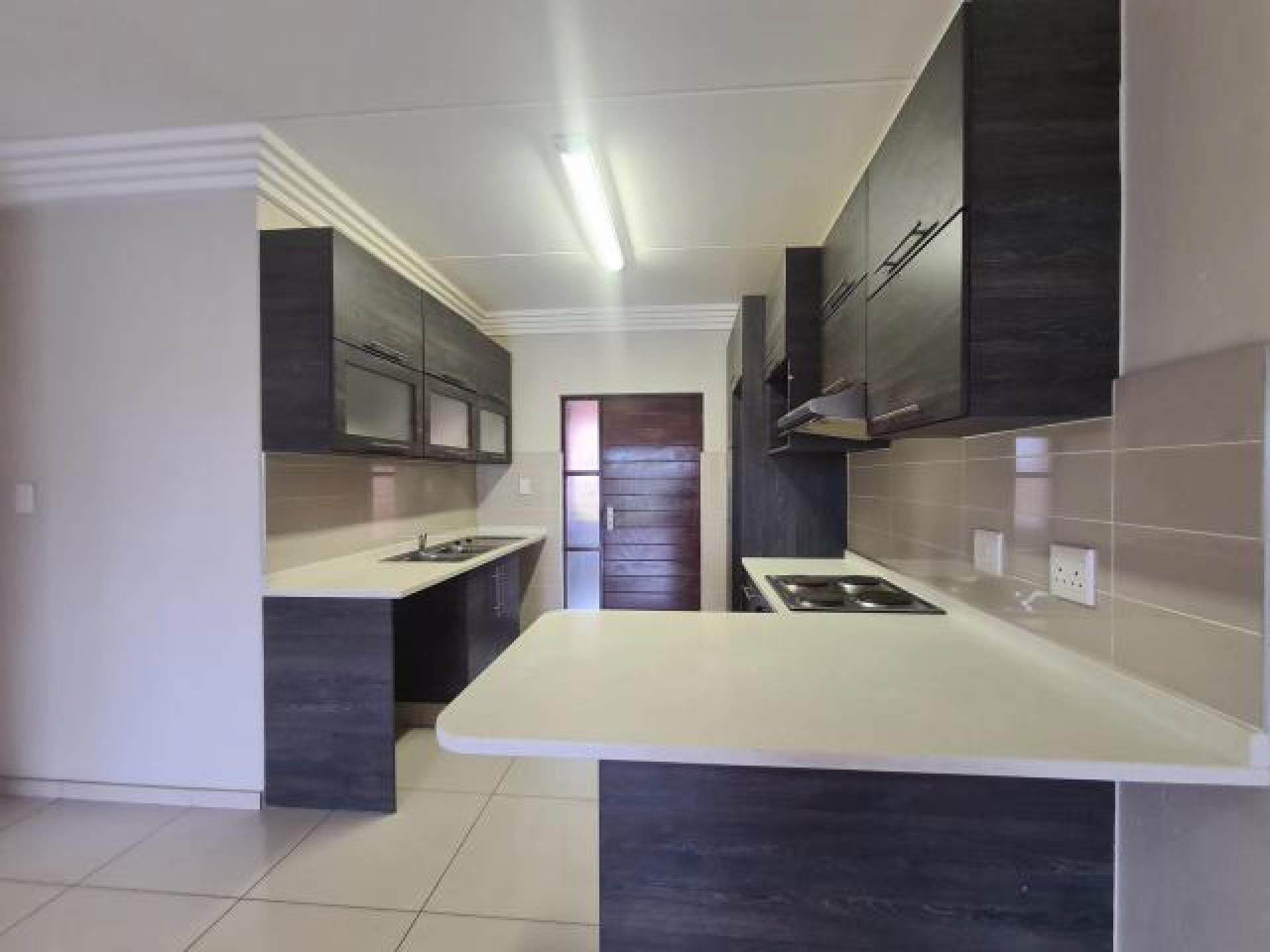 Kitchen - 11 square meters of property in Eveleigh