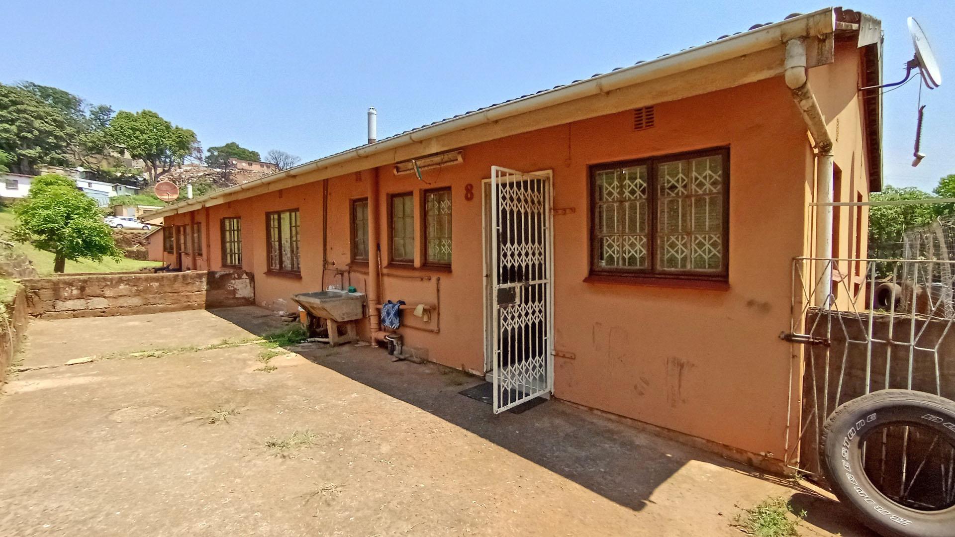 Front View of property in Lotus Park