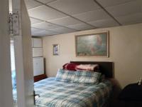 Bed Room 1 of property in Chiawelo