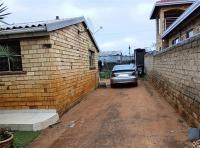Front View of property in Chiawelo