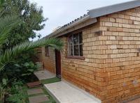 Front View of property in Chiawelo