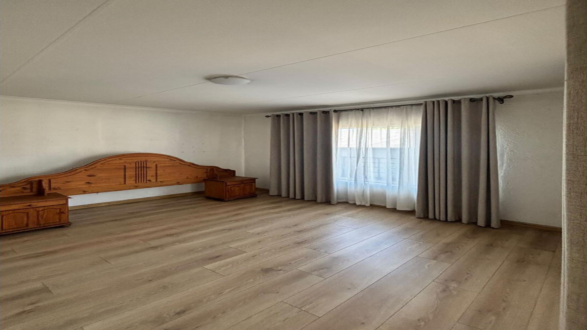 Bed Room 1 - 15 square meters of property in Alberton