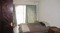 Bed Room 1 - 19 square meters of property in Crystal Park