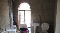 Bathroom 1 - 10 square meters of property in Crystal Park