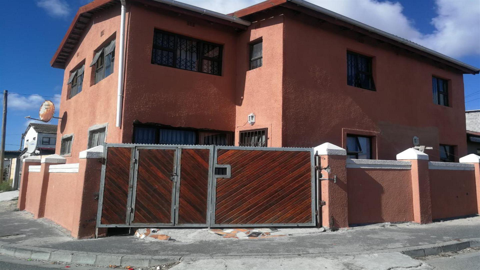 FNB Quick Sell 5 Bedroom House for Sale in Khayelitsha MR5