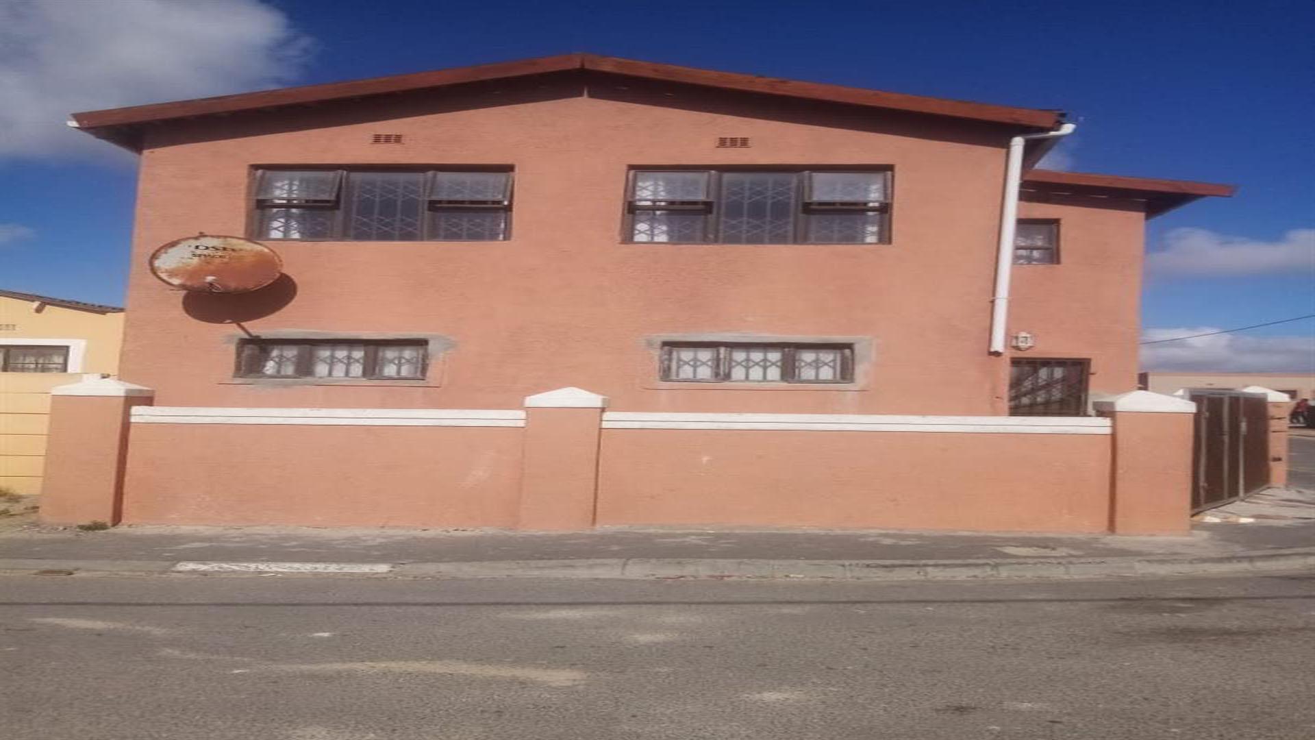 FNB Quick Sell 5 Bedroom House for Sale in Khayelitsha MR5
