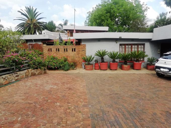 3 Bedroom House for Sale For Sale in Van Riebeeckpark - MR538266