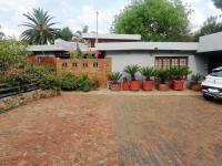 3 Bedroom 2 Bathroom House for Sale for sale in Van Riebeeck Park