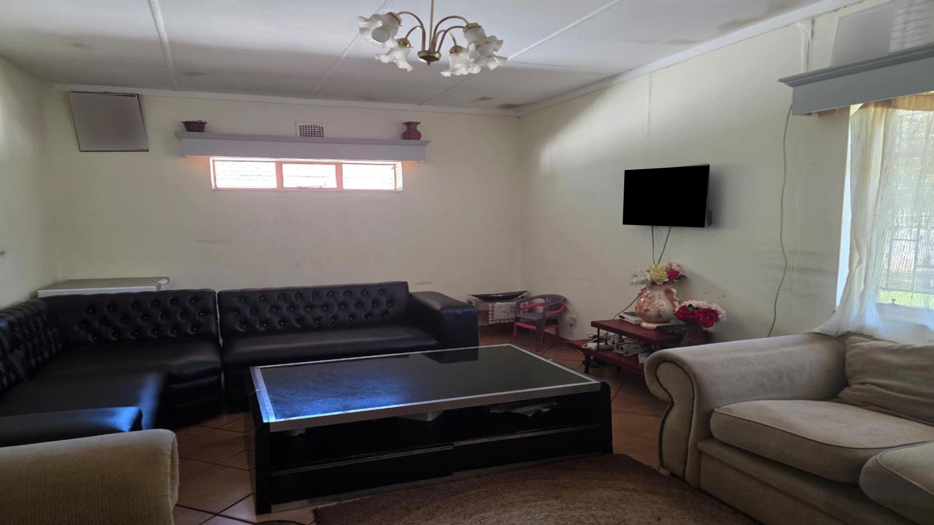 Lounges of property in Vanderbijlpark