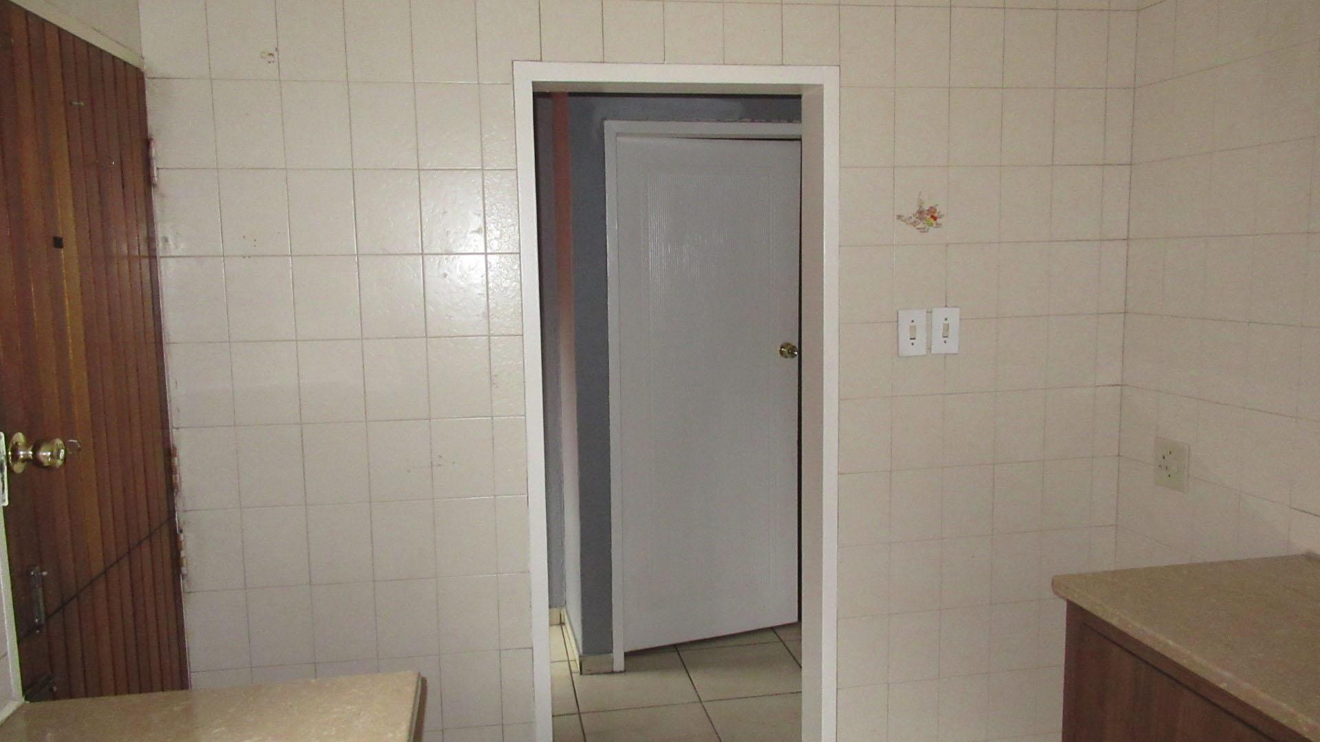 Kitchen - 11 square meters of property in Boksburg South