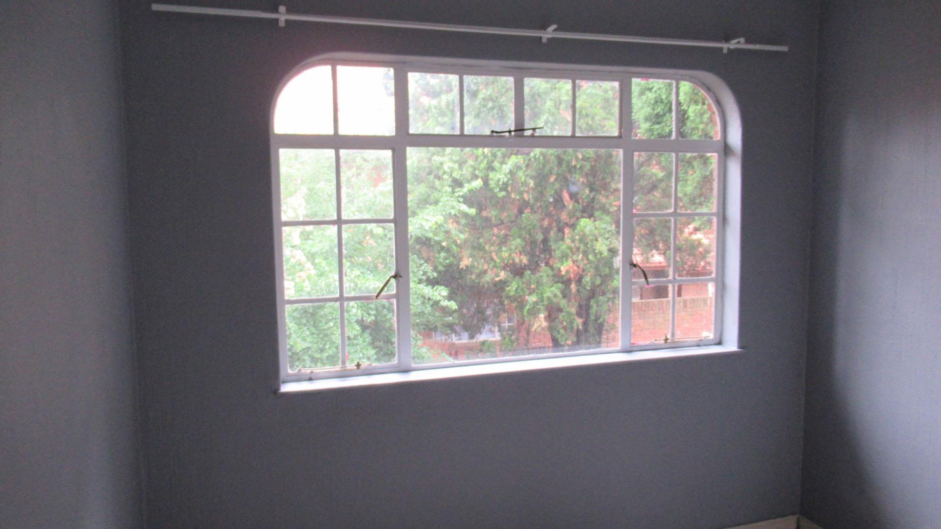 Bed Room 1 - 14 square meters of property in Boksburg South