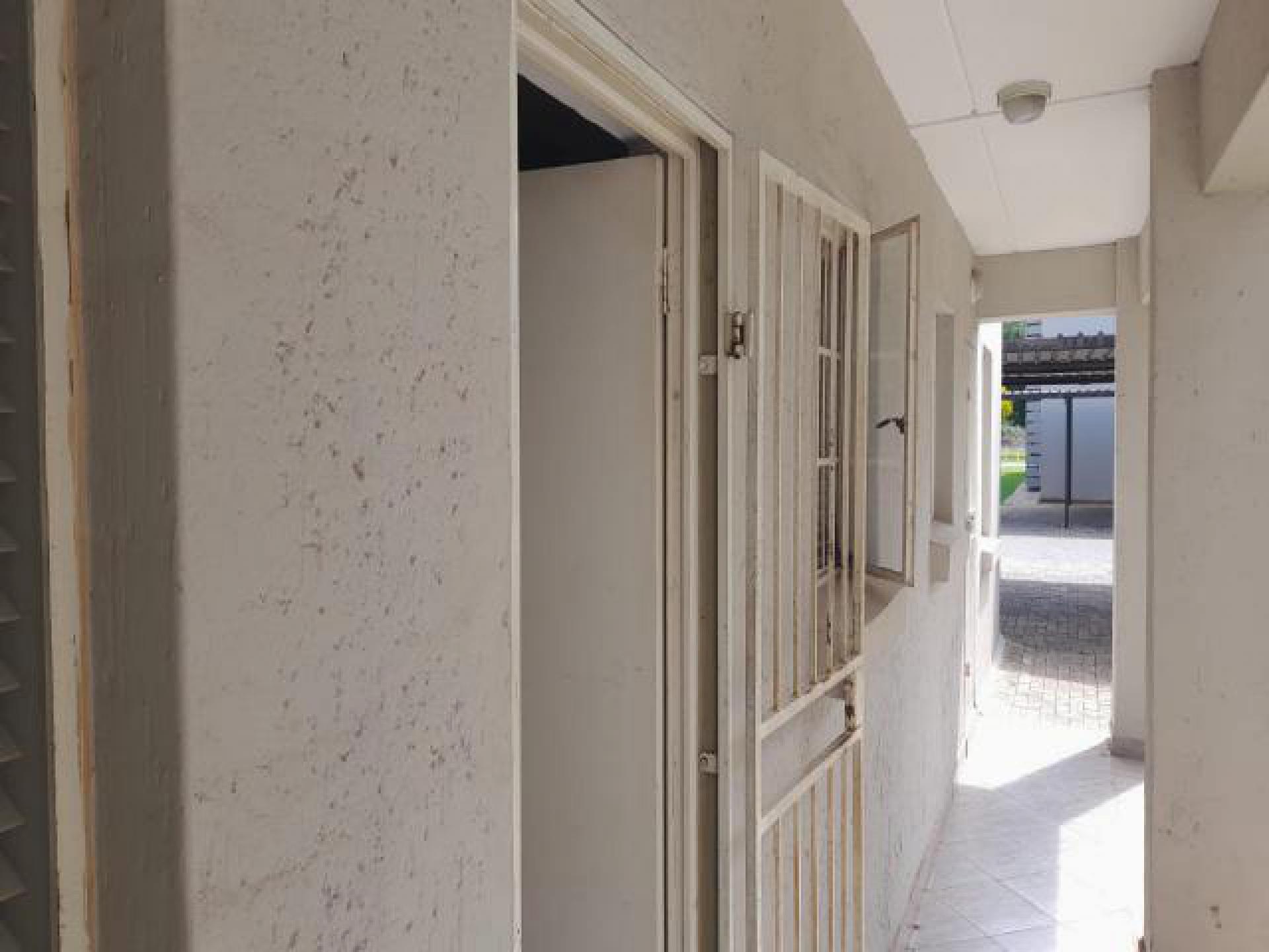 Front View of property in Van Der Hoff Park