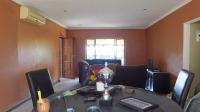 Dining Room - 16 square meters of property in Blackridge