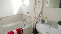 Main Bathroom - 5 square meters of property in Roodepoort