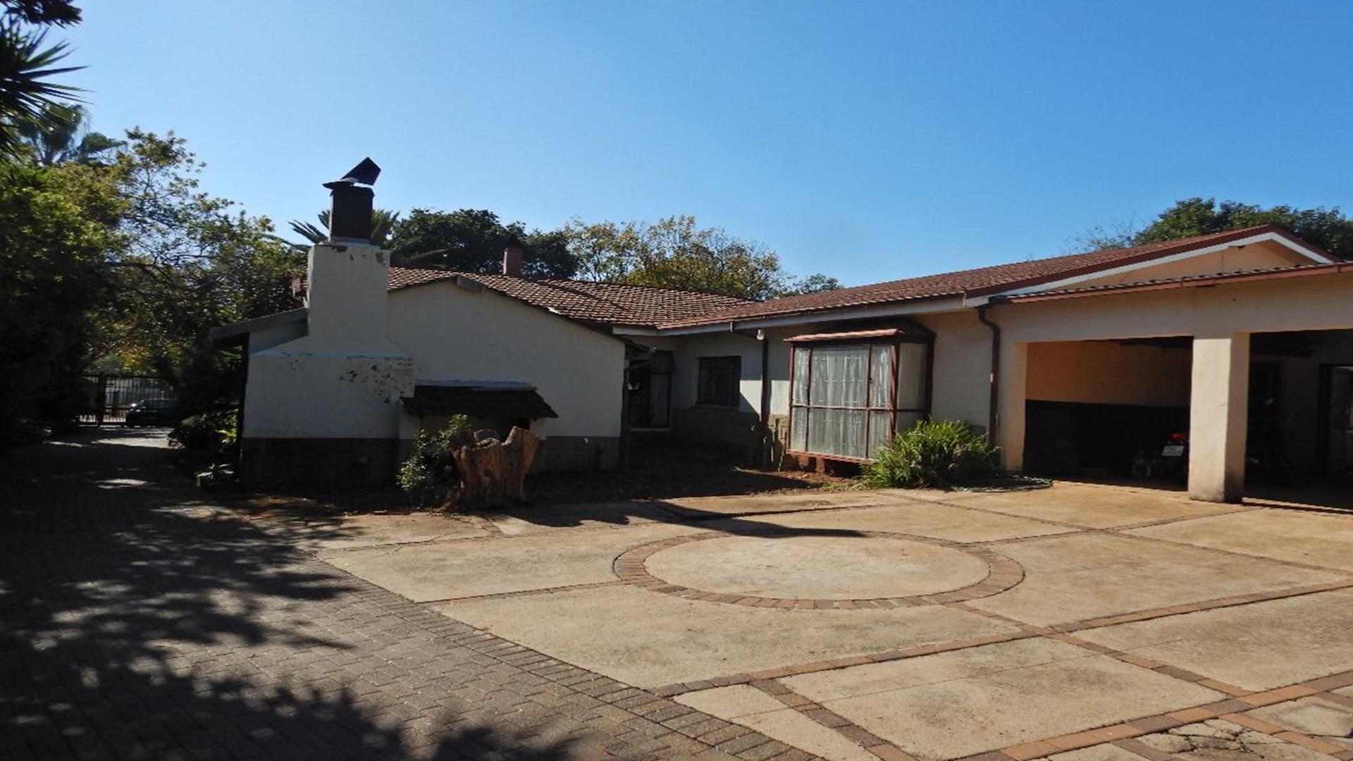 Front View of property in Lyttelton Manor
