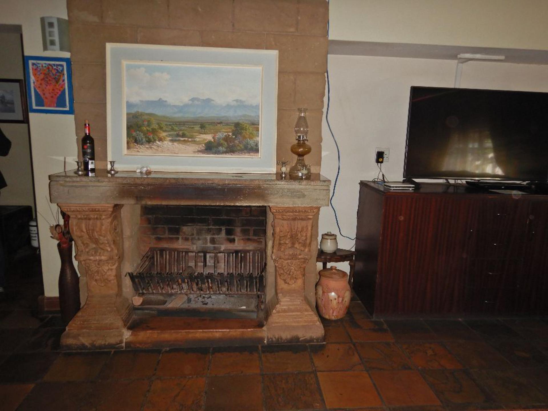 Lounges of property in Lyttelton Manor