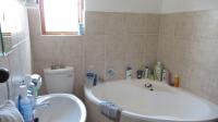 Main Bathroom - 7 square meters of property in Northwold