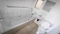Bathroom 1 - 7 square meters of property in Scottsdene