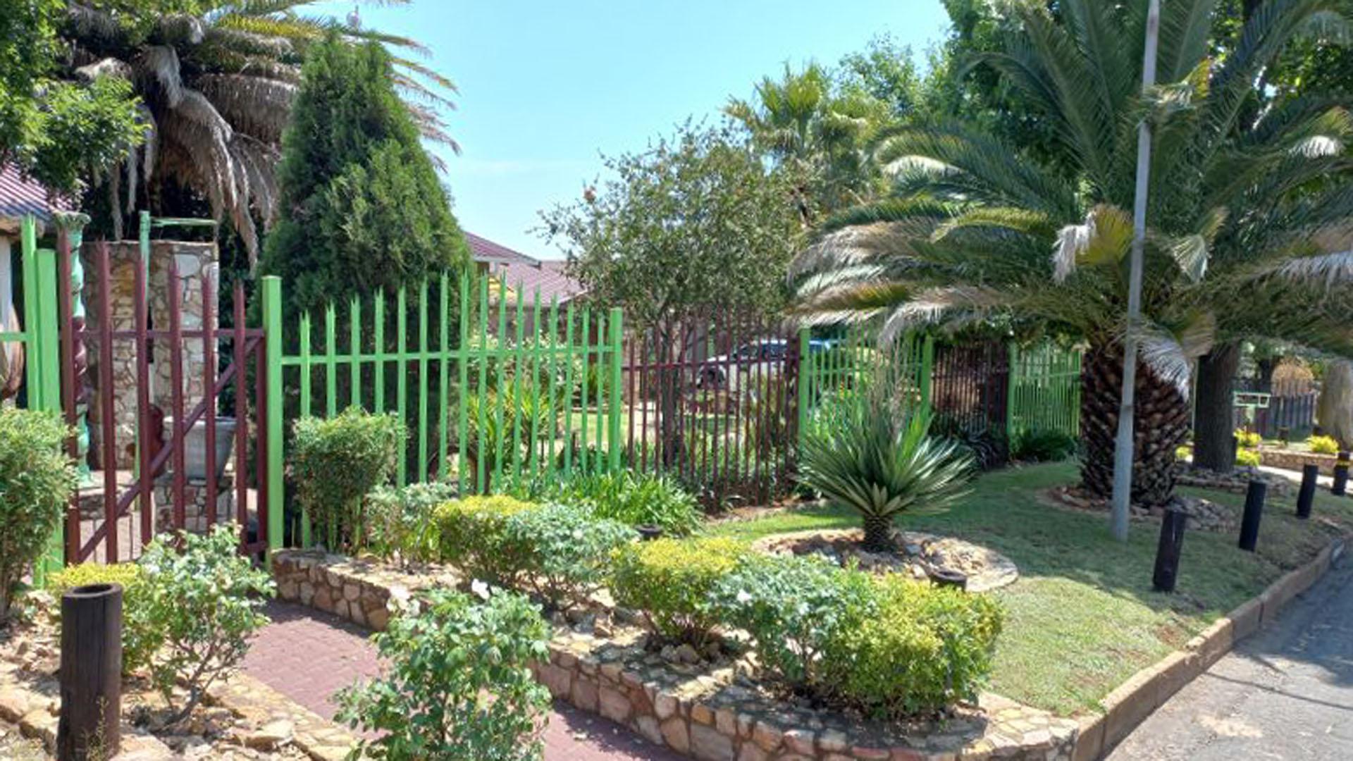 Front View of property in Heidelberg - GP