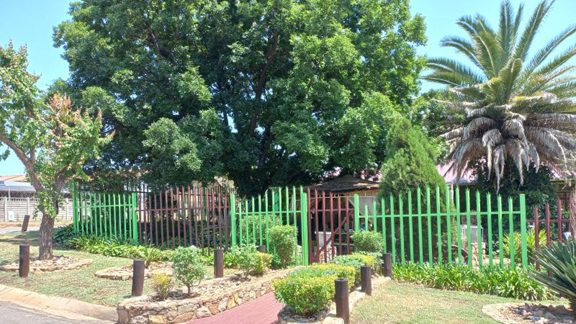 Front View of property in Heidelberg - GP