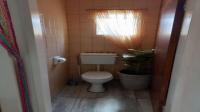 Bathroom 1 - 8 square meters of property in Heidelberg - GP