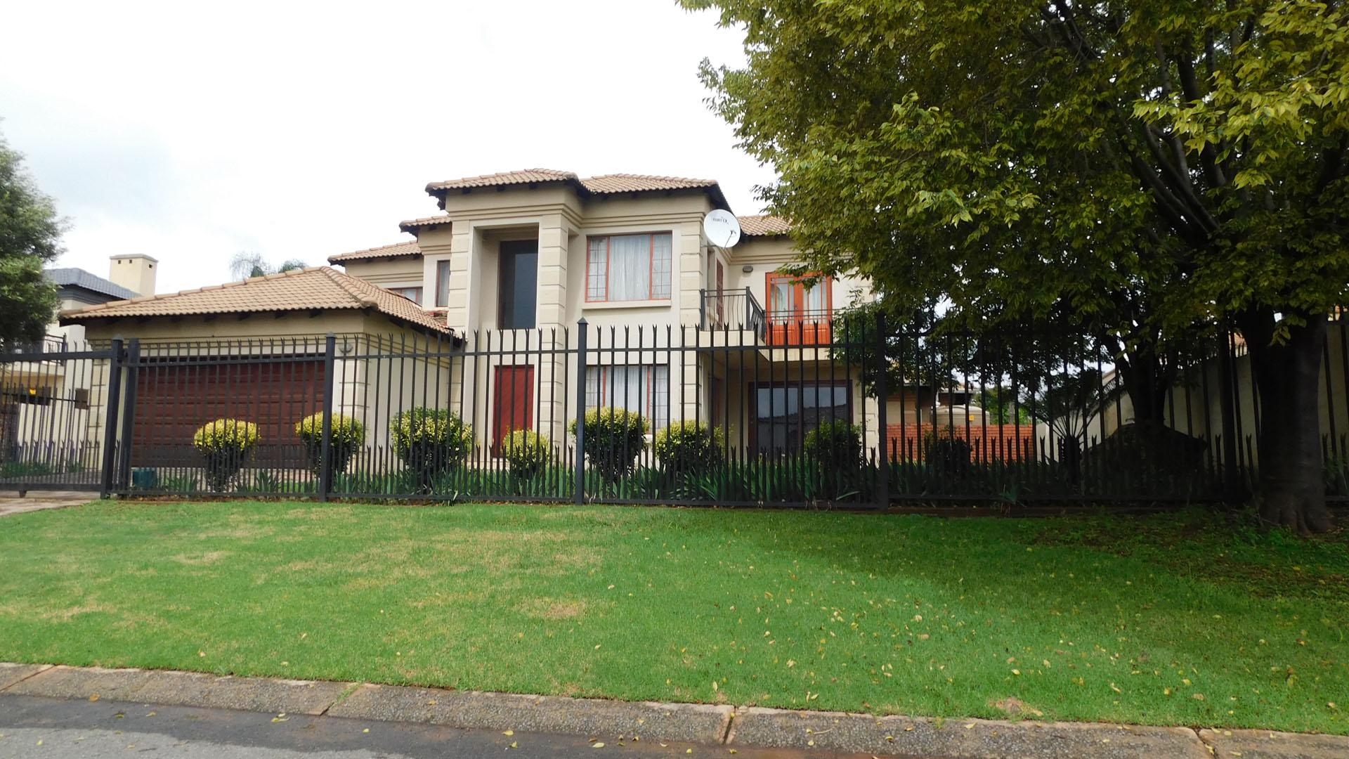 Front View of property in Highveld