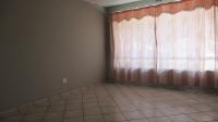 Lounges - 21 square meters of property in Vereeniging