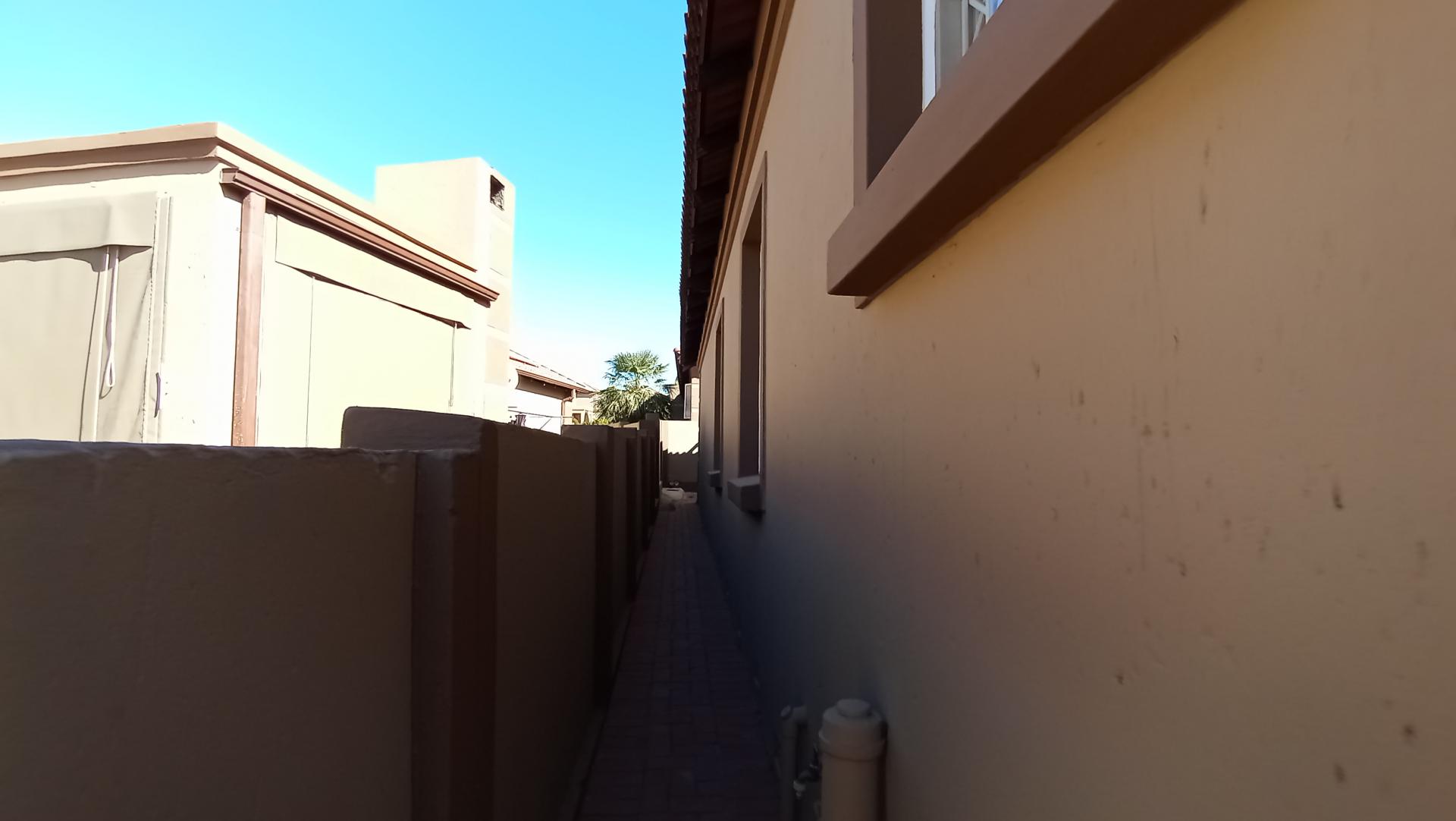 Backyard of property in Noordwyk