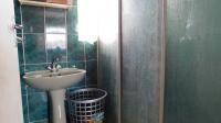 Bathroom 1 - 3 square meters of property in Redfern