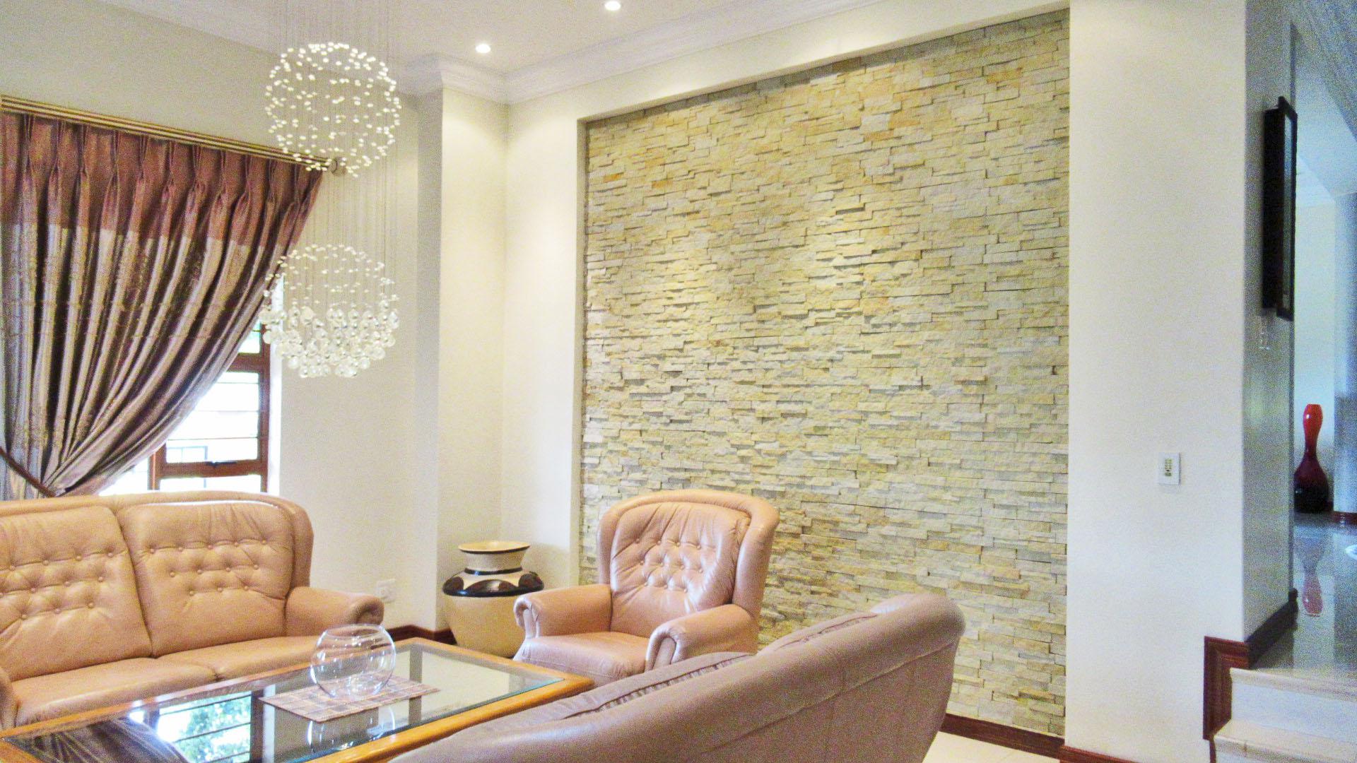 FNB Quick Sell 3 Bedroom House for Sale in Louwlardia MR53