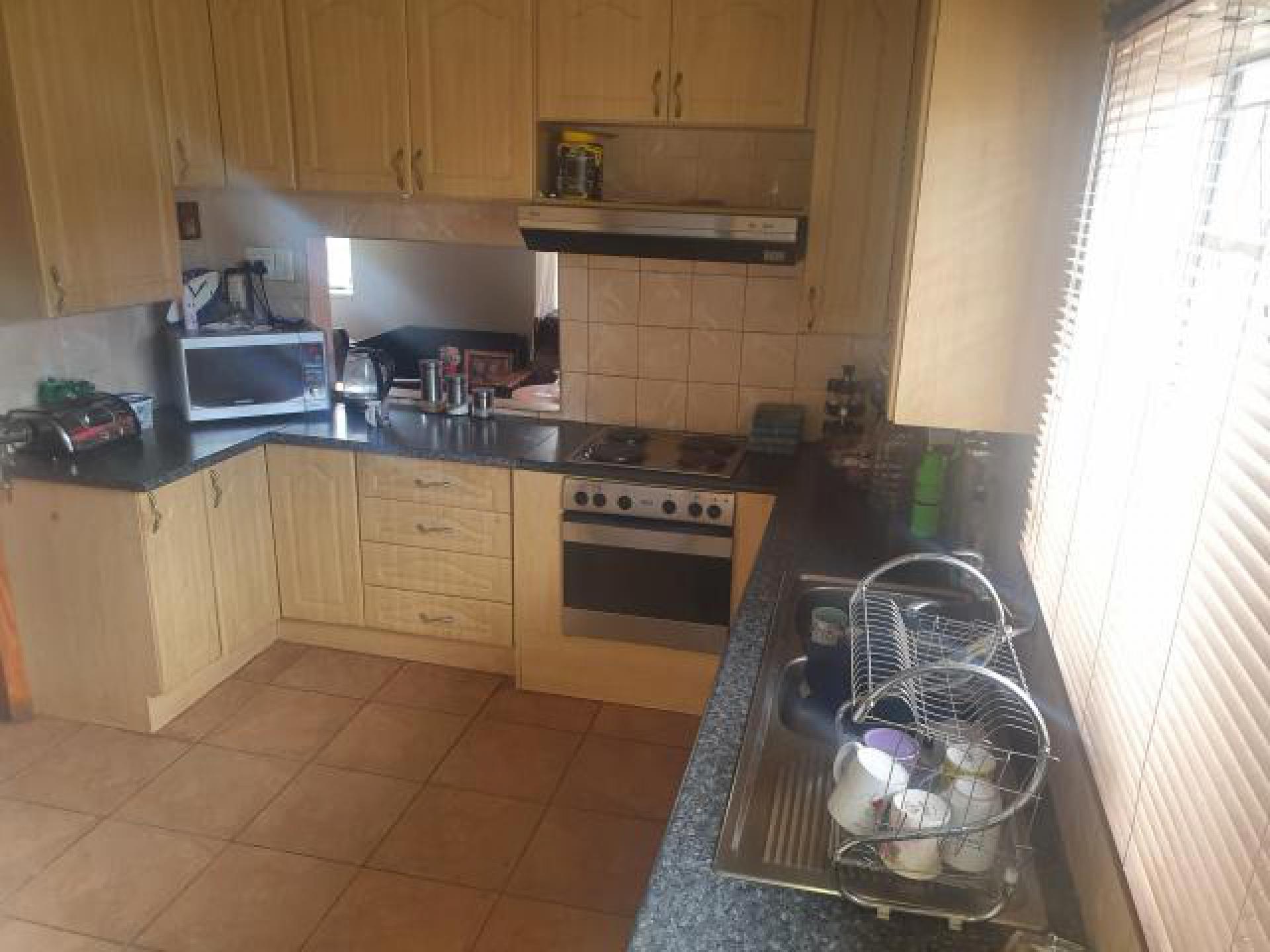 Kitchen - 12 square meters of property in Fishers Hill