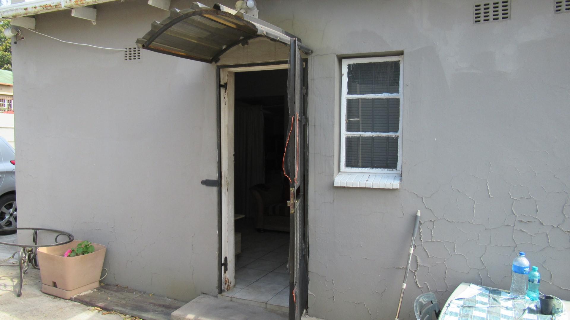 Flatlet - 39 square meters of property in Fishers Hill