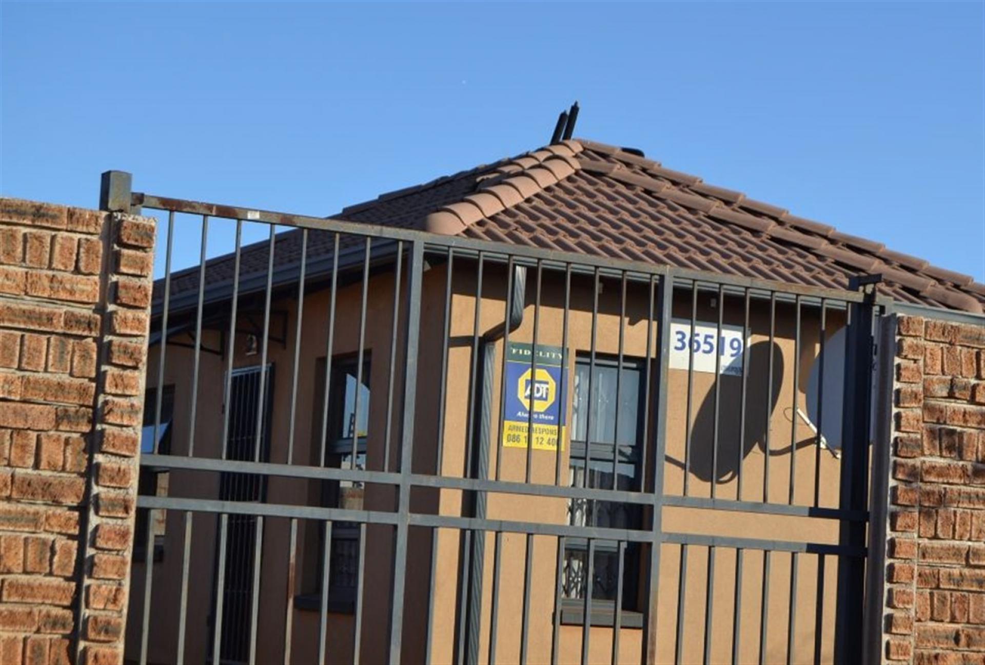 Front View of property in Protea Glen