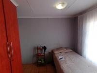 Bed Room 1 of property in Mahube Valley