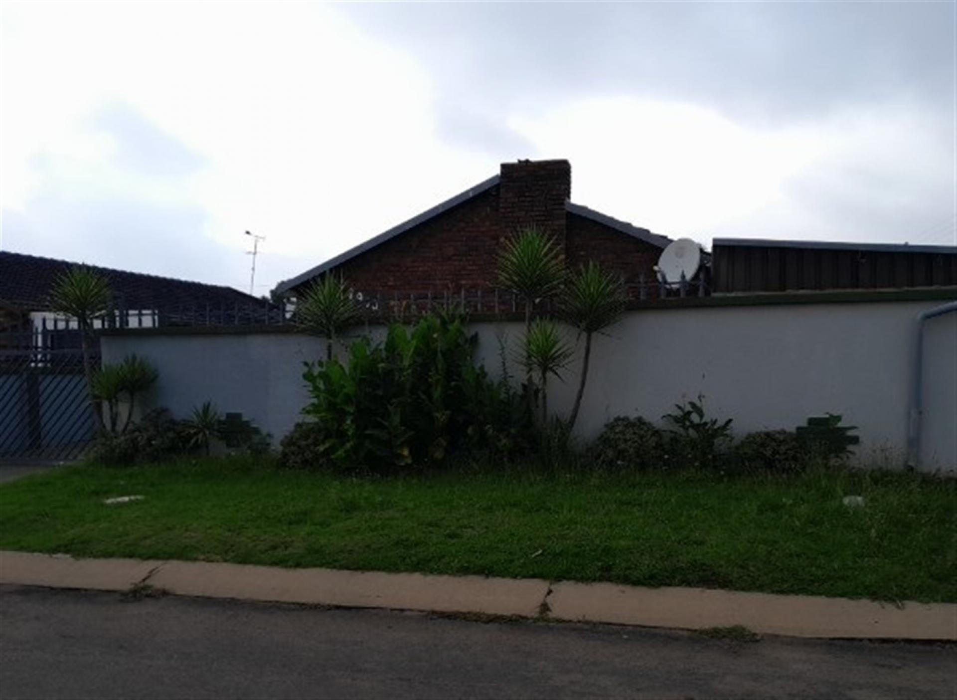 Front View of property in Lenasia South