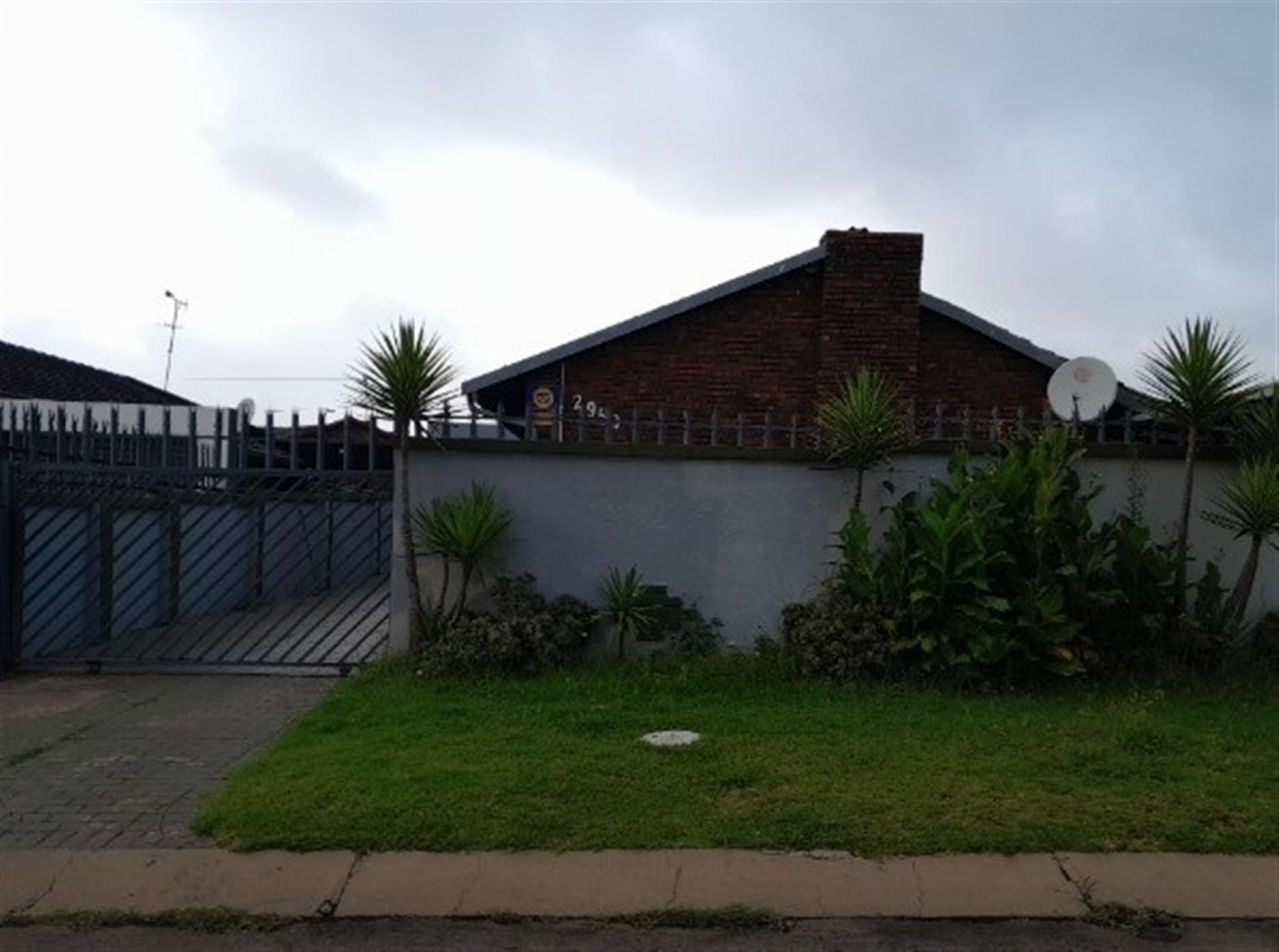 Front View of property in Lenasia South