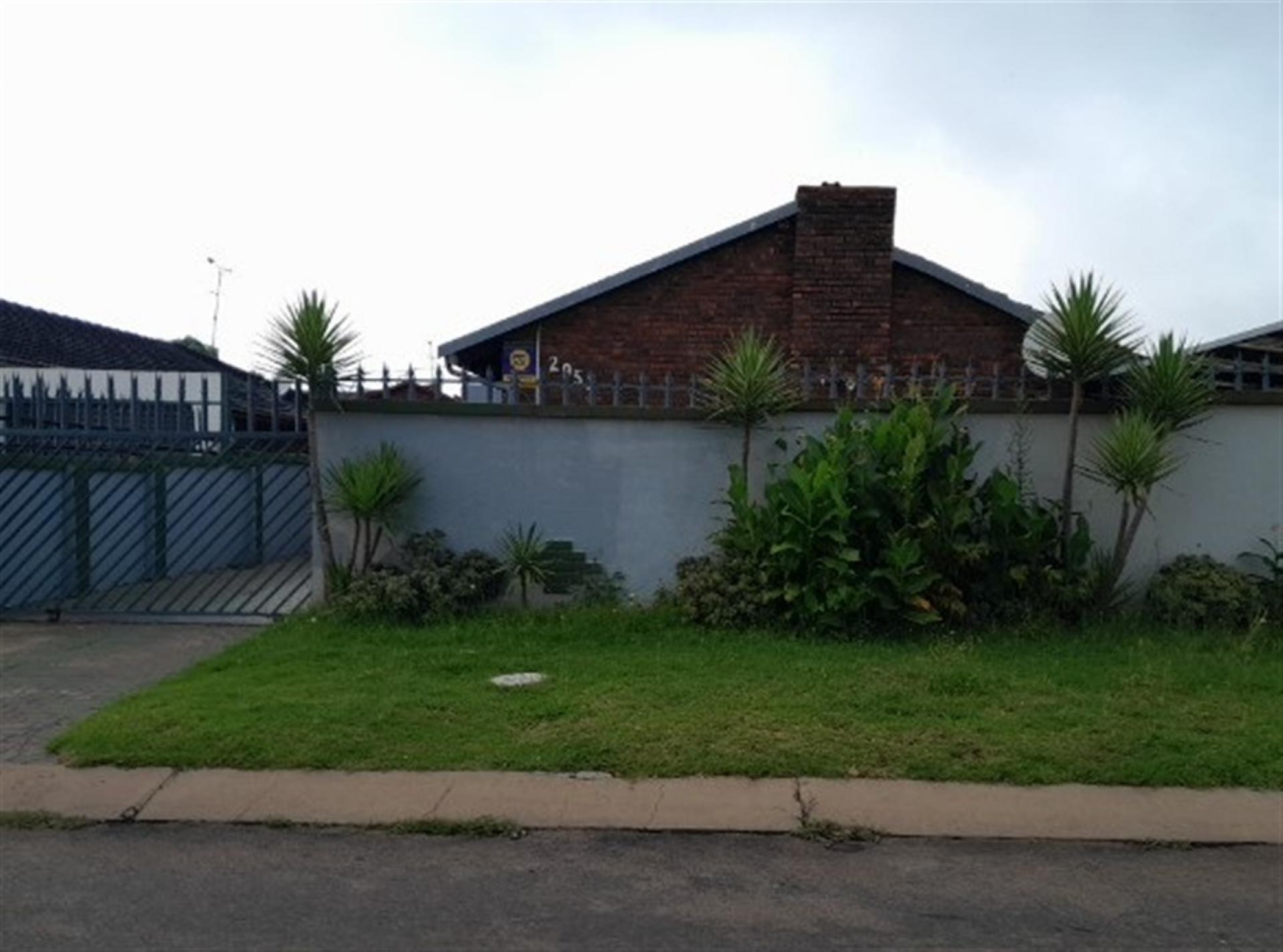 Front View of property in Lenasia South