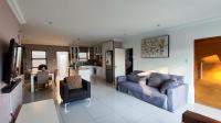 Lounges - 21 square meters of property in Pomona
